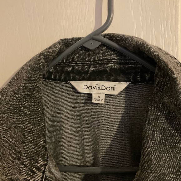 DAVI & DANI Black Denim Jacket with Colorful Sleeves - Picture 3 of 5